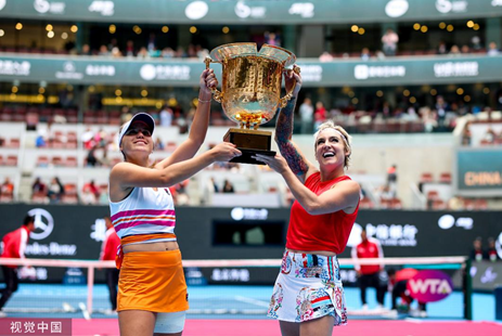 借坚固的防 借坚固的防