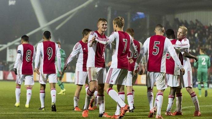 《赛马娘》全新企划《宇宙走娘：コスモピュエラ》