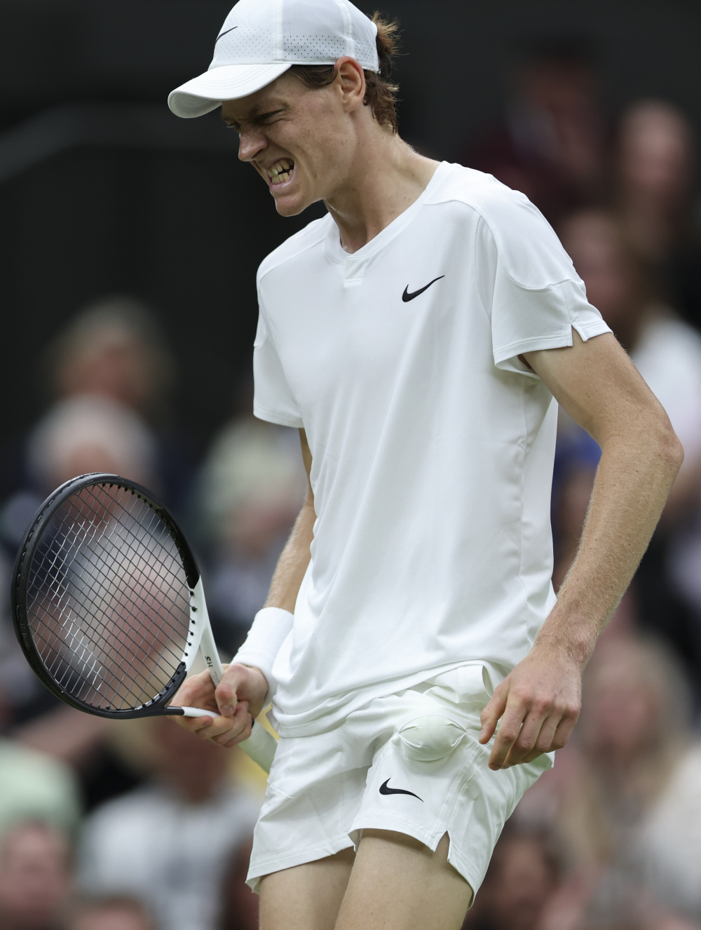 外脚背斜传 外脚背斜传